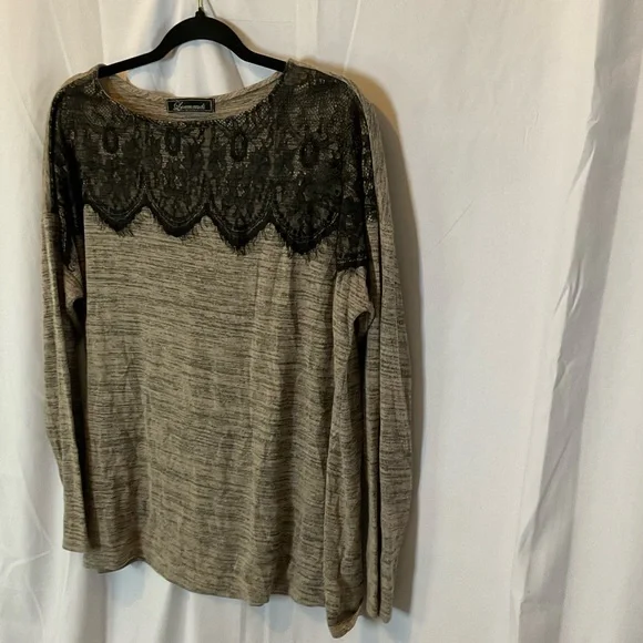 Loramendi Women’s Long Sleeve Heathered Oatmeal color with Black lace trim XL - Picture 13 of 16